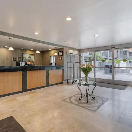 Best Western Oceanside Inn-3